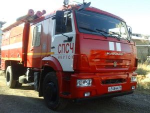 В Якутии произошел разлив нефтепродуктов из-за ДТП с бензовозом