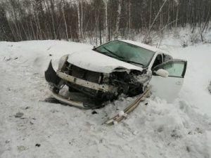 В Амгинском улусе в результате ДТП погиб пассажир. Четыре человека госпитализированы