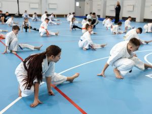 Глава Якутии посетил школу киокусинкай в гимназии Алдана