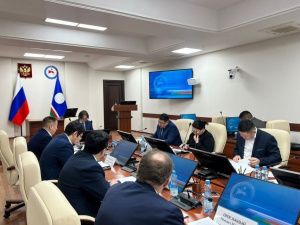 Джулустан Борисов провел совещание по подготовке ежегодного отчета правительства Якутии