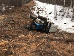 В Таттинском районе в результате опрокидывания трактора пострадал ребенок