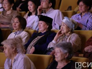 С оглушительным успехом состоялась премьера оперы-олонхо «Ньургун Боотур» в Астане