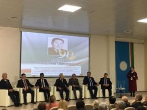 В Якутске прошло собрание общественности, посвященное 90-летию Владимира Павлова