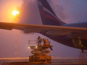 Аэропорт Якутска работает в условиях плотного тумана. Задержано 11 рейсов