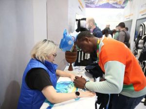 Более восьми тысяч человек посетили стенд Якутии на Всемирном фестивале молодежи в Сочи