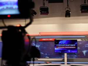 Айсен Николаев указал на необходимость решения проблемы с сокращением автобусных рейсов Якутск-Жатай