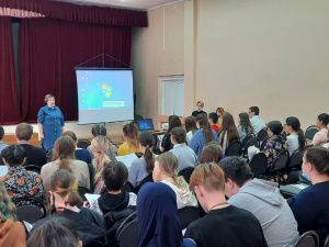 ЖДЯ и Байкало-Амурский университет провели в Алдане профориентационные встречи со школьниками