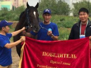 Победителем конных скачек на призы главы Якутии стал Брокер Барс из Мегино-Кангаласского улуса