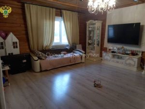 Жительница Якутска ударила ножом мужчину в грудь и спину и пыталась добить на бегу