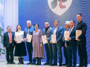 В Якутске наградили лучших общественников по итогам Года добрососедства