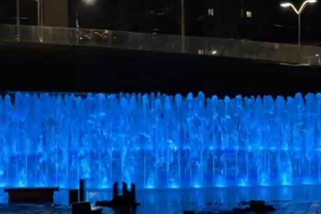 Видео: пробные запуски фонтана с музыкальным сопровождением на площади Ленина в Якутске