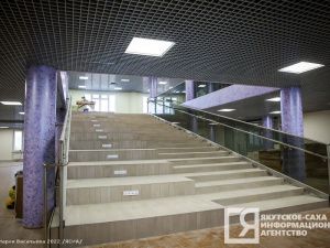 Конференц-зал, лаборатории, стадион: обзор самой большой школы Якутии