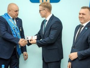 Губернатора Кемеровской области почетно "повязали" в Нерюнгринском районе