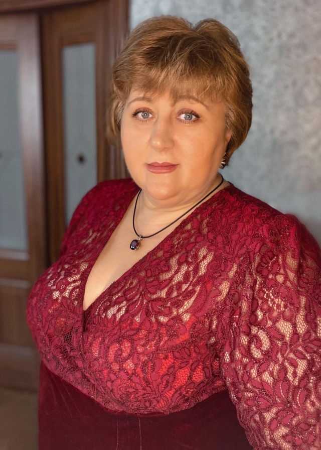 "АЯМ" поздравляет Светлана Гордиенко