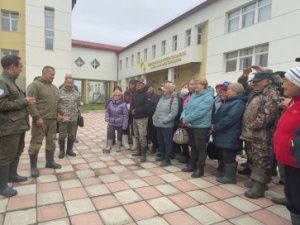 Юрий Трутнев и Айсен Николаев встретились с пострадавшими от паводка жителями Верхоянского района