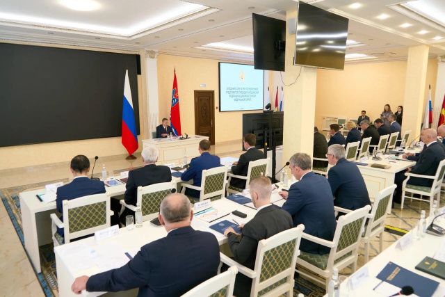 В ДФО обсудили нацпроекты и обеспечение безопасности территорий: что это значит для Якутии