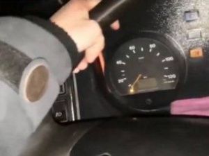 Якутский блогер сел за руль автобуса, чтобы выложить видео в соцсети (но перепутал педали)