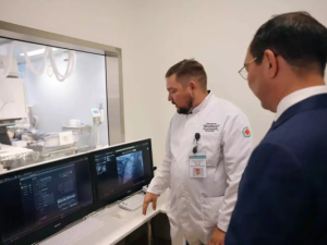 Айсен Николаев призвал якутян обращаться к врачам при первых тревожных симптомах