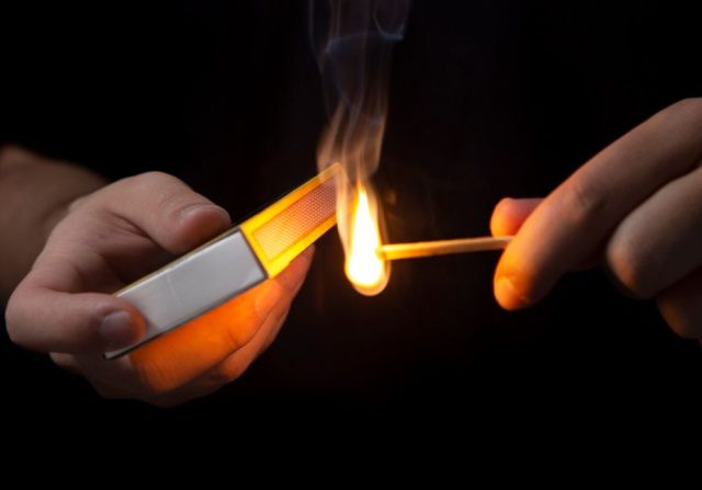 Суд в Якутии прекратил уголовное дело об убийстве: Мужчина ударил и связал потерпевшего, а потом поджег дом и скрылся