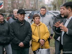 Евгений Григорьев обсудил с жителями Промышленного округа проекты капитального ремонта дворовых территорий