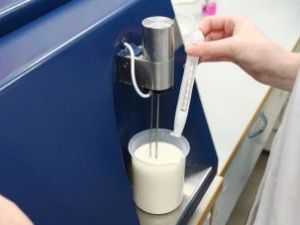 В Якутии выявили нарушение санитарных норм на 35 молочных предприятиях