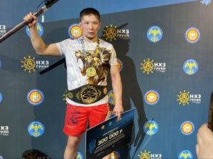 Ларион Андреев — абсолютный победитель Гран-при «Хаҥалас Хапсаҕайа»