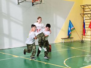 «Всегда готов!»: в Мирном прошла пожарная эстафета школьников