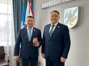 Якутская городская Дума провела рабочую встречу с районным Советом депутатов муниципального района «Хангаласский улус» 