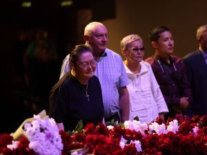 Фото: в Якутске прощаются с Михаилом Николаевым