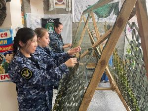 Сотрудники исправительного центра и осужденные к принудительным работам в Ленске оказывают добровольную помощь участникам специальной военной операции