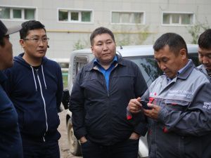 Сардана Авксентьева провела выездное совещание по капитальному ремонту многоквартирных домов