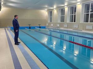 В Нерюнгри закрыли бассейн после массового отравления детей хлором сроком на 90 дней