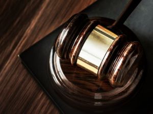 В Якутске молодой человек предстал перед судом за покушение на незаконный сбыт наркотиков