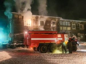 В Якутии на пожаре пострадали двое детей и трое взрослых
