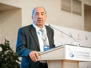 Айсен Николаев рассказал о Годе консолидации в Общественной палате России