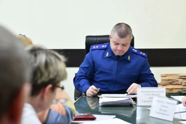 В Нерюнгри после вмешательства прокурора родителям вернули деньги за незаконные платные занятия в спортшколе