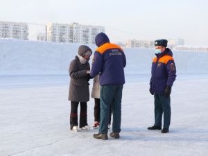 Специалисты МЧС России рекомендуют выбирать безопасные места зимнего отдыха