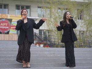 Голос дружбы звучит над Туймаадой