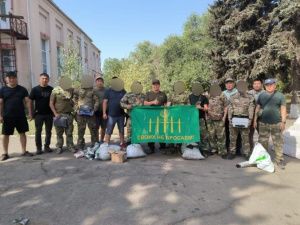 Делегации Нюрбинского и Сунтарского районов Якутии передали помощь бойцам СВО