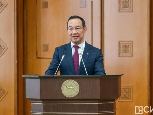 Глава Якутии поздравил педагогов с Днем учителя в России