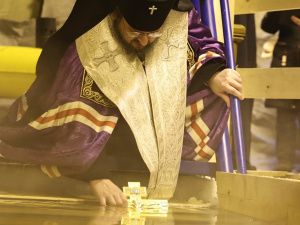 Глава Якутии окунулся в крещенскую купель