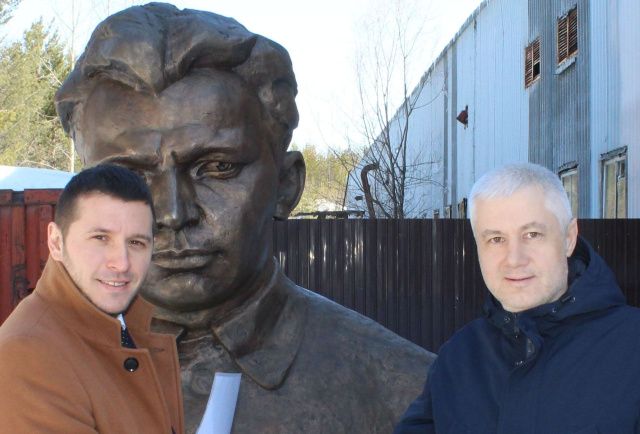 В Нерюнгри установят памятник Максиму Аммосову работы дочери Емельяна Ярославского