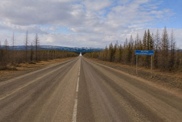 В Якутии ввели весенние ограничения на движение грузового транспорта