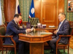 Айсен Николаев провёл рабочую встречу с главой Верхневилюйского улуса