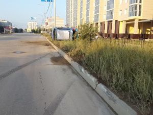 В Якутске пьяная автомобилистка налетела на столб