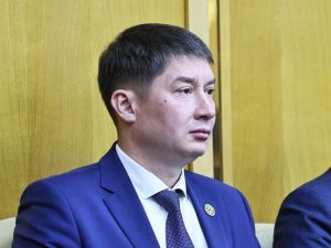 Ил Тумэн согласовал назначение главы Минимущества Якутии Павла Багынанова