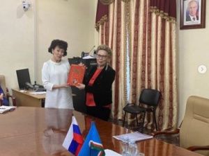 Руководители дошкольных организаций Нюрбинского района встретились с Галиной Данчиковой