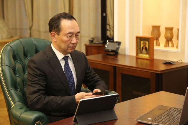 Глава Якутии презентовал проект создания Всемирного центра мамонта