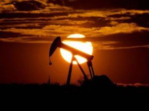 Цена нефти впервые в истории упала ниже нуля