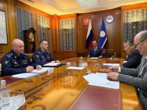 Айсен Николаев обсудил планы по развитию инфраструктуры военного городка войсковой части в Пеледуе